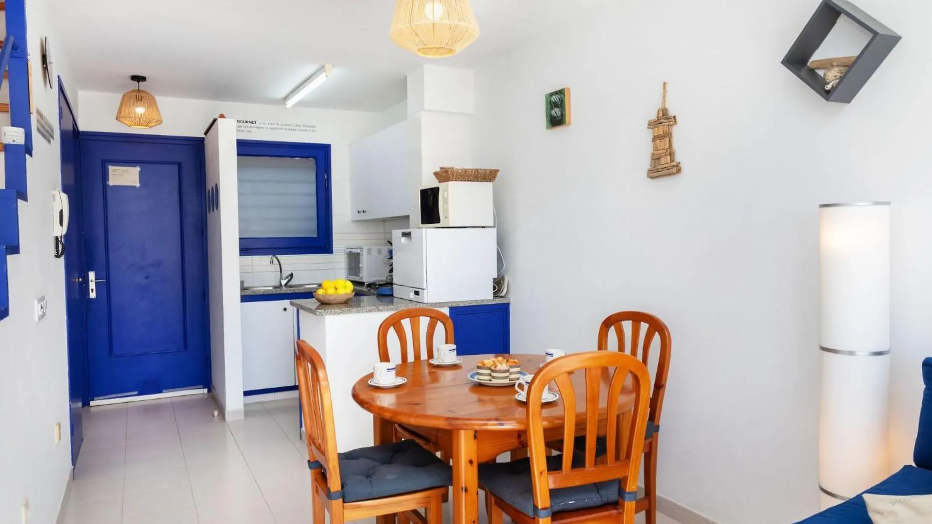 Apartment Grifeu-3 By Interhome Llanca 0*,